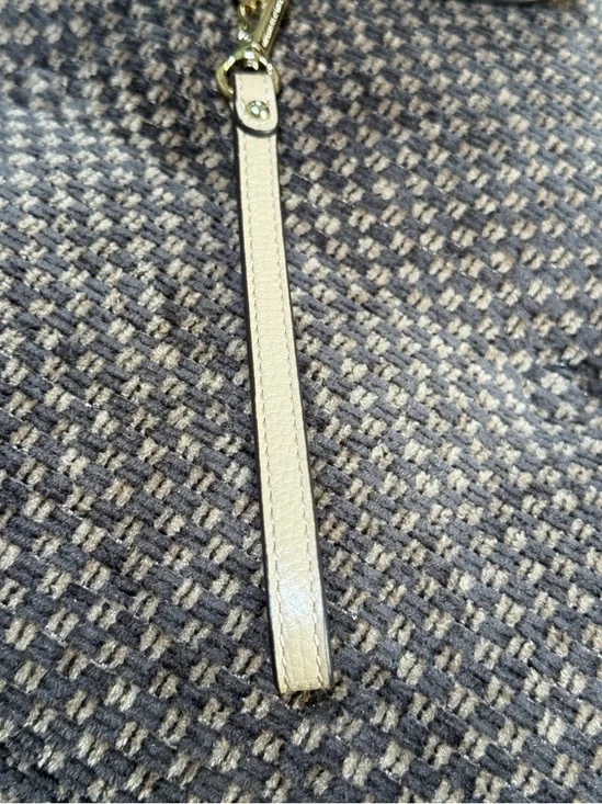 Michael Kors Jet Set Large Zip Clutch Wallet wristlet w/pebbled leather. - Picture 13 of 16